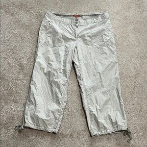 Tommy Bahama Relax Women’s Light Khaki Cargo Crop Pants